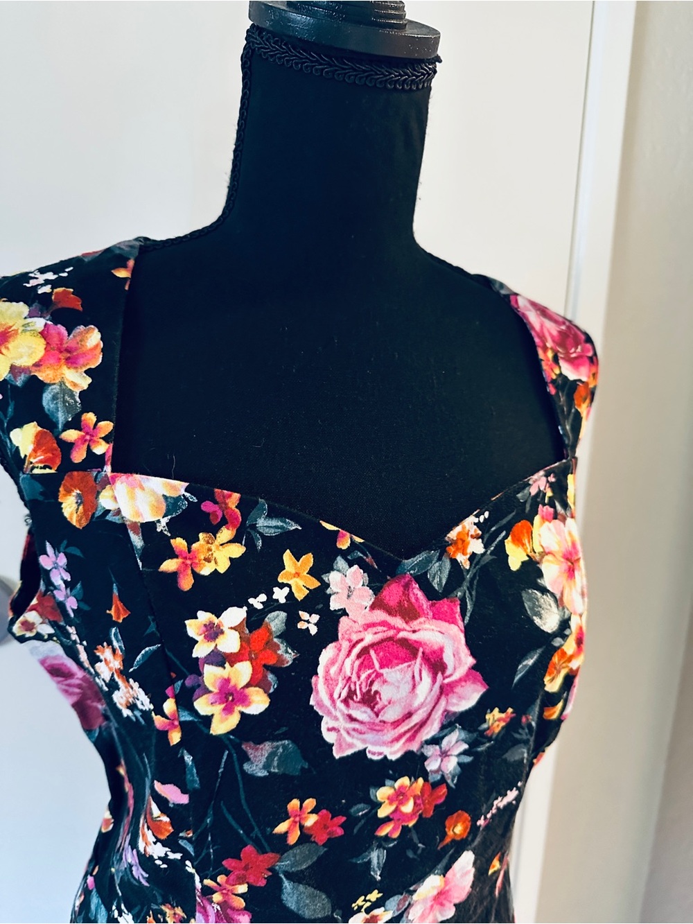 Kara Girl Dress Sz Large Sleeveless Floral Cutout Midi or knee length - Picture 6 of 12